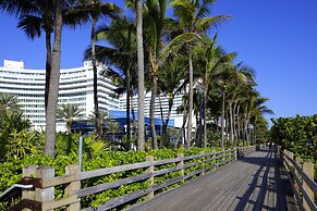 Fontainebleau Miami Beach Private Luxury Suites