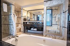 Fontainebleau Miami Beach Private Luxury Suites