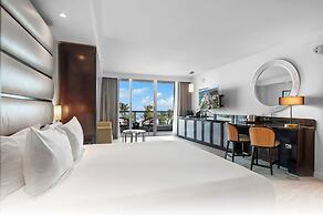 Fontainebleau Miami Beach Private Luxury Suites