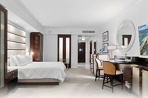 Fontainebleau Miami Beach Private Luxury Suites