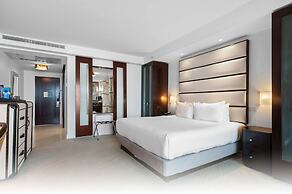 Fontainebleau Miami Beach Private Luxury Suites