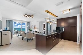 Fontainebleau Miami Beach Private Luxury Suites