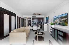 Fontainebleau Miami Beach Private Luxury Suites
