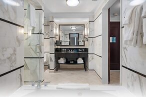 Fontainebleau Miami Beach Private Luxury Suites