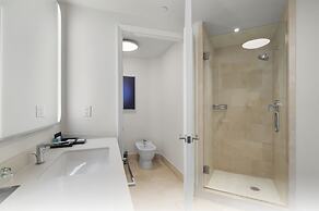 Fontainebleau Miami Beach Private Luxury Suites