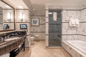 Fontainebleau Miami Beach Private Luxury Suites