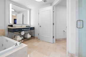 Fontainebleau Miami Beach Private Luxury Suites