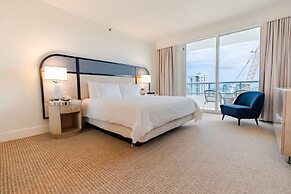 Fontainebleau Miami Beach Private Luxury Suites