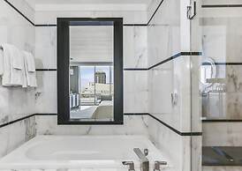 Fontainebleau Miami Beach Private Luxury Suites