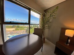 HY Beach Flats - International