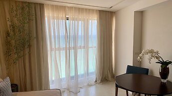 HY Beach Flats - International