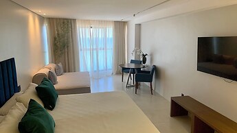 HY Beach Flats - International