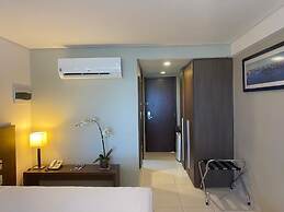 HY Beach Flats - International