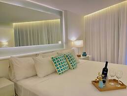 HY Beach Flats - International