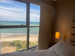 HY Beach Flats - International