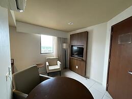 HY Beach Flats - International