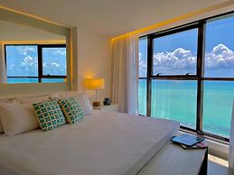 HY Beach Flats - International