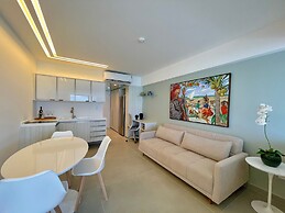 HY Beach Flats - International