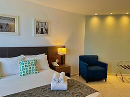 HY Beach Flats - International