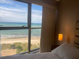 HY Beach Flats - International