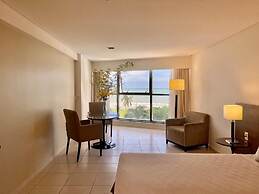 HY Beach Flats - International