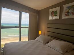 HY Beach Flats - International