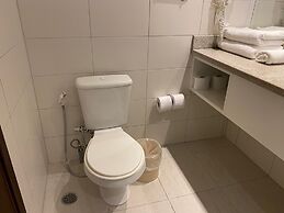 HY Beach Flats - International