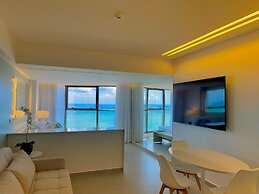 HY Beach Flats - International