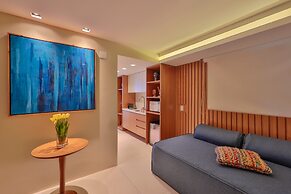 HY Beach Flats - International