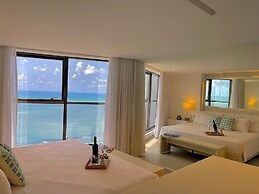HY Beach Flats - International