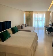 HY Beach Flats - International