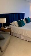 HY Beach Flats - International