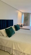 HY Beach Flats - International