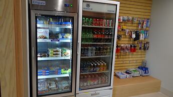 Holiday Inn Express & Suites Auburn Downtown by IHG