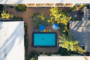 Waikiki Heritage Hotel