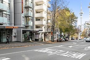 Decorated Central City Apt w 2 Bathrooms