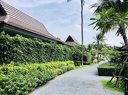 Khanom Beach Resort & Spa