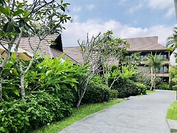 Khanom Beach Resort & Spa
