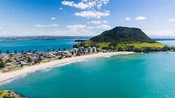 Private 2 Bedroom at the Mount main Beach
