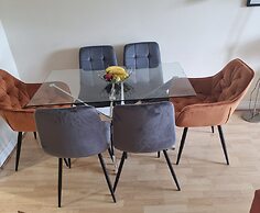 Select Serviced Accommodation - Hunters Wharf