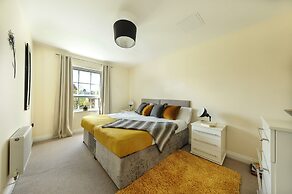 Select Serviced Accommodation - Hunters Wharf