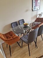 Select Serviced Accommodation - Hunters Wharf