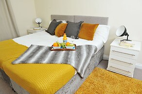 Select Serviced Accommodation - Hunters Wharf