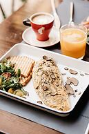 Five Elements Luxury Rooms