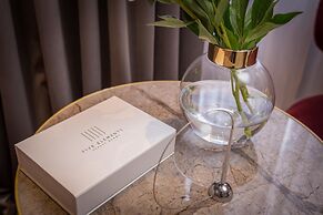Five Elements Luxury Rooms