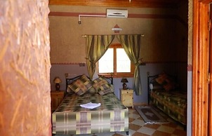 Mandar Saghrou Tazakht Hotel
