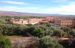 Mandar Saghrou Tazakht Hotel