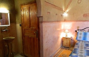 Mandar Saghrou Tazakht Hotel