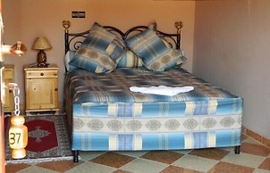 Mandar Saghrou Tazakht Hotel