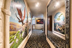 Winterfell on Tretyakovskaya